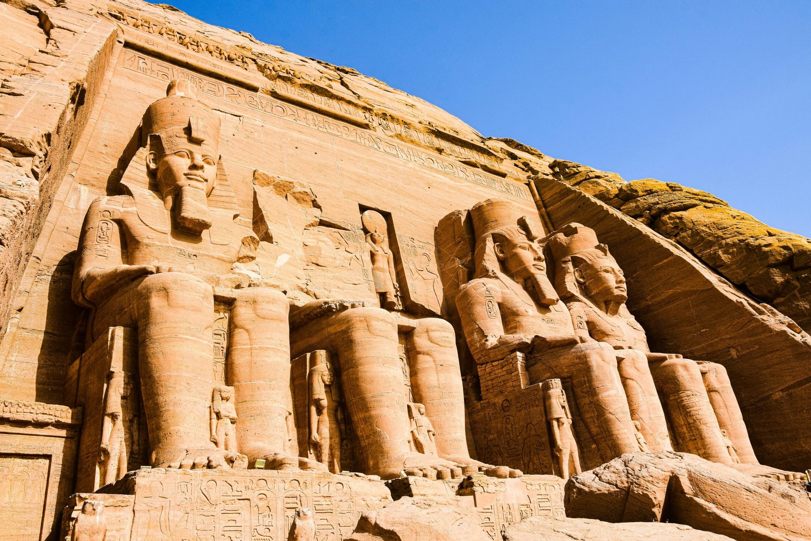 A stunning view of the Abu Simbel temples against the backdrop of Lake Nasser.